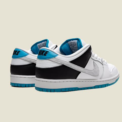 SB DUNK LOW LASER BLUE