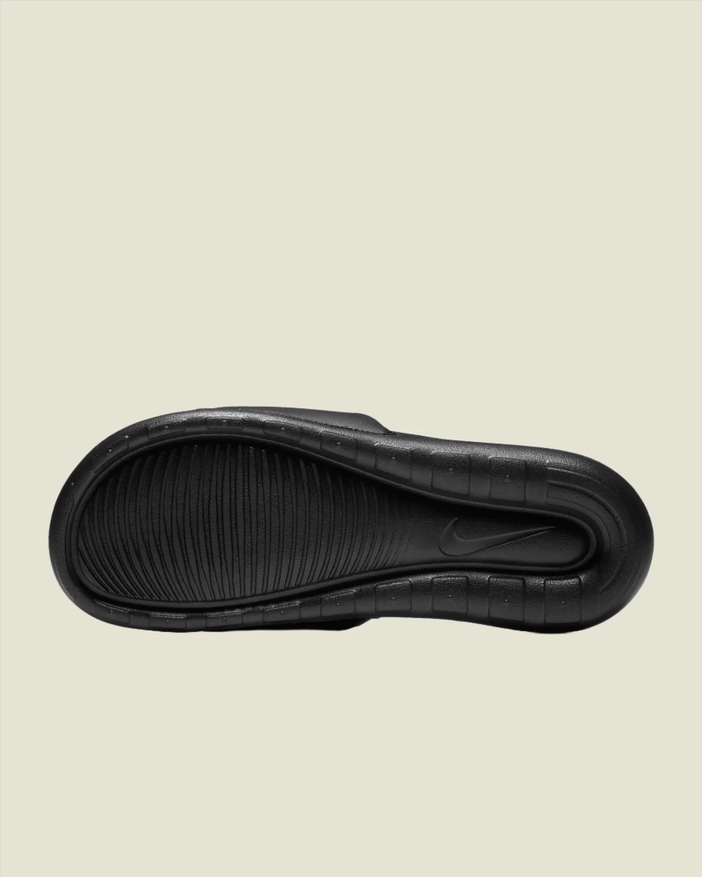 VICTORI ONE 'BLACK/BLACK/WHITE'