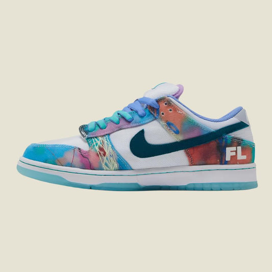 SB DUNK LOW X FUTURA LABORATOIES 'BLEACHED AQUA'