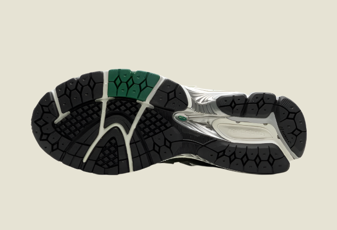NB 1906R "WHITE/SILVER/GREEN" SNEAKER